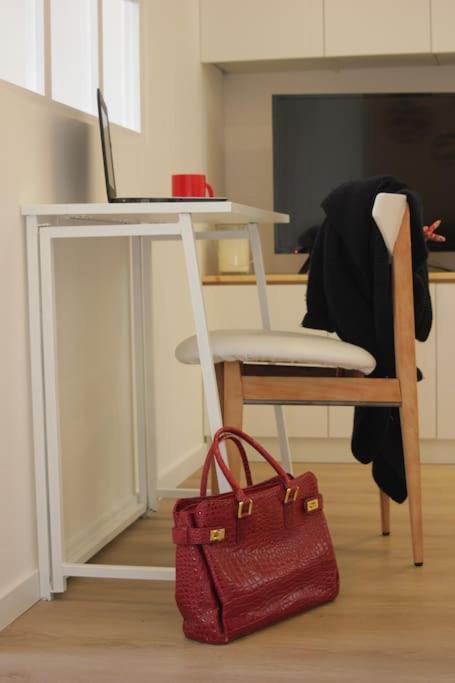 Le Cocoon - Appartement Dans Maison Du Xviieme Siecle Fougères Zewnętrze zdjęcie
