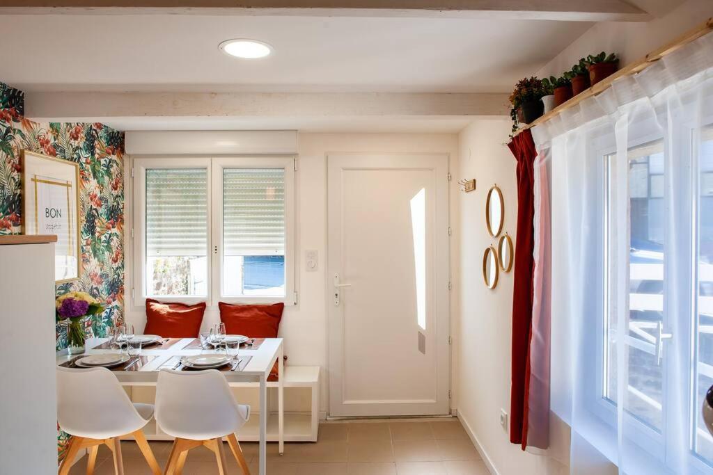 Le Cocoon - Appartement Dans Maison Du Xviieme Siecle Fougères Zewnętrze zdjęcie