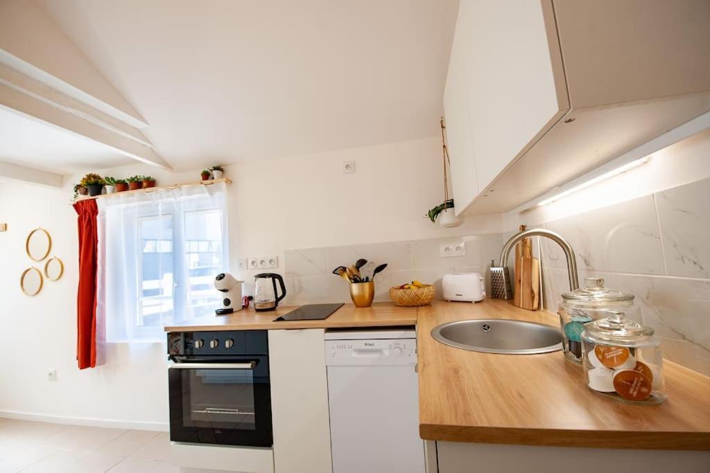 Le Cocoon - Appartement Dans Maison Du Xviieme Siecle Fougères Zewnętrze zdjęcie